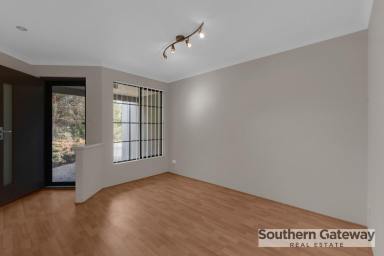 House For Lease - WA - Wellard - 6170 - Spacious Family Home  (Image 2)