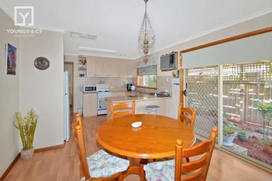 House For Sale - VIC - Mooroopna - 3629 - Lovely Unit Overlooking Parkland – No Body Corporate Fees (Image 2)