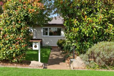 House For Sale - NSW - Crookwell - 2583 - Country charm  (Image 2)