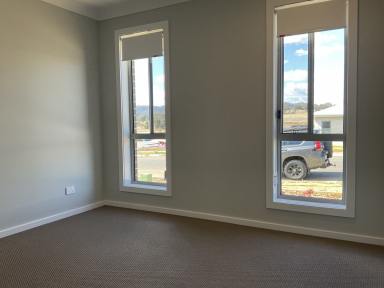 House For Lease - NSW - Tamworth - 2340 - FOUR BEDROOM HOME IN NORTH TAMWORTH  (Image 2)