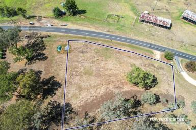 Residential Block For Sale - NSW - Inverell - 2360 - 1.2ACRES OF OPPORTUNITY  (Image 2)