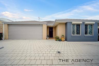 House For Sale - WA - Yanchep - 6035 - Modern Coastal Family Living with Space, Style and Flexibility (Image 2)