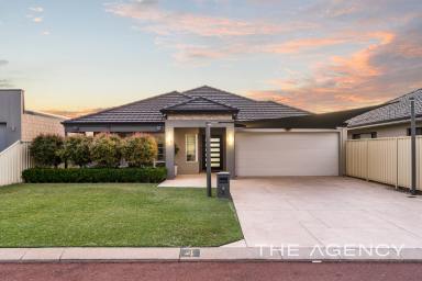 House For Sale - WA - Lake Coogee - 6166 - Nothing Has Been Missed!!  (Image 2)
