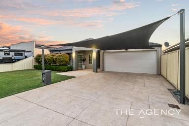 House For Sale - WA - Lake Coogee - 6166 - Nothing Has Been Missed!!  (Image 2)