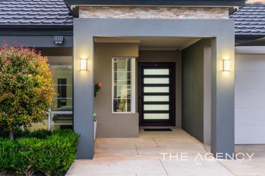 House For Sale - WA - Lake Coogee - 6166 - Nothing Has Been Missed!!  (Image 2)