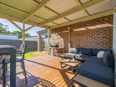 House For Sale - VIC - Wy Yung - 3875 - MODERN, LOW-MAINTENANCE LIVING IN THE HEART OF WY YUNG  (Image 2)