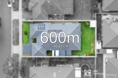 House For Sale - VIC - Pakenham - 3810 - ONE FOR THE GROWING FAMILY  (Image 2)