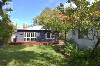 House For Sale - VIC - Mooroopna - 3629 - Renovation Opportunity – Full of Potential  (Image 2)