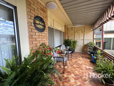 House For Sale - NSW - Inverell - 2360 - Modern Comfort Packed with Practical Features (Image 2)