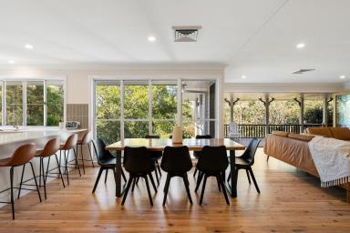 House For Sale - QLD - Middle Ridge - 4350 - Fully Renovated Acreage Retreat only 150m from Toowoomba Golf Club (Image 2)