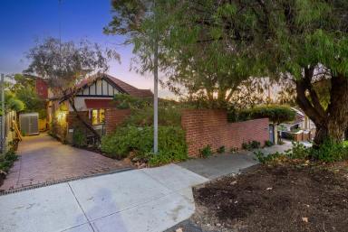 House For Sale - WA - Burswood - 6100 - HIGH ON THE HILL  (Image 2)