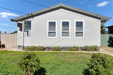 House For Sale - VIC - Mildura - 3500 - Comfortable Living on a Generous 671m² Block  (Image 2)