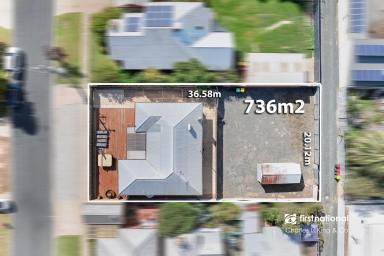 House Auction - VIC - Echuca - 3564 - Central Lifestyle - Park the Car & Enjoy  (Image 2)
