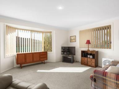 House For Sale - NSW - Old Bar - 2430 - PRIVATE REAR VILLA IN A CONVENIENT LOCATION  (Image 2)