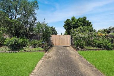Duplex/Semi-detached For Lease - QLD - Bentley Park - 4869 - Fenced 3‑Bedroom Duplex – Double Carport (Image 2)