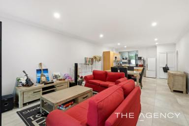 Duplex/Semi-detached For Sale - WA - Carlisle - 6101 - Modern Comfort and Effortless Living in a Prime Carlisle Locale  (Image 2)