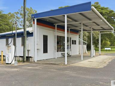 Retail For Sale - QLD - Kennedy - 4816 - High-Exposure Commercial Opportunity on 2.7 Acres  (Image 2)