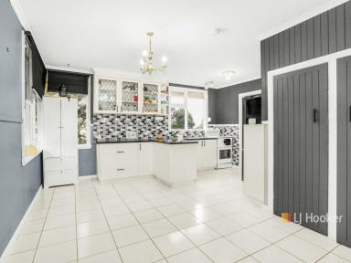 House For Sale - TAS - Acton - 7320 - Acton This Quick  (Image 2)