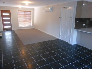 Townhouse For Lease - NSW - Young - 2594 - MODERN, FRESH AND CLOSE TO CBD  (Image 2)