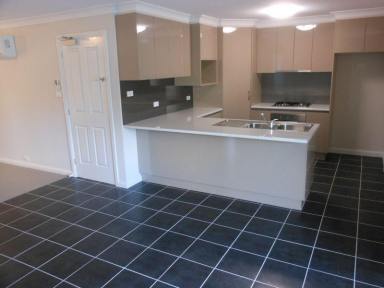 Townhouse For Lease - NSW - Young - 2594 - MODERN, FRESH AND CLOSE TO CBD  (Image 2)