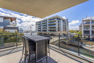 Apartment For Sale - WA - Mandurah - 6210 - STUNNING CORNER APARTMENT  (Image 2)