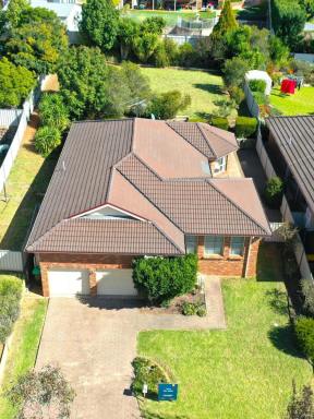 House For Sale - NSW - Young - 2594 - Relax and Live  (Image 2)