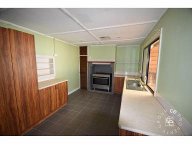 House For Lease - SA - Mannum - 5238 - Quaint Stone Home (Image 2)