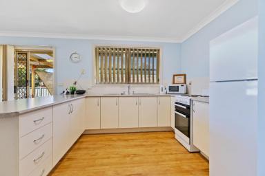 House For Sale - NSW - Mudgee - 2850 - COMFORT, CONVIENIENCE AND INVESTMENT POTENTIAL  (Image 2)