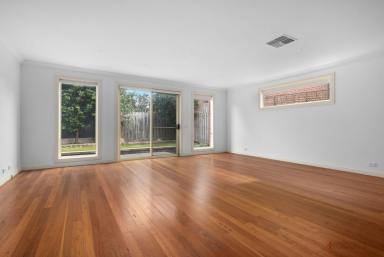 Townhouse For Lease - VIC - Parkdale - 3195 - PERFECT LOCATION|FAMILY HOME|LOTS OF SPACE (Image 2)