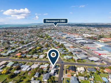 House For Sale - TAS - Devonport - 7310 - Versatile Family living in a Fantastic Location  (Image 2)