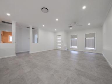Townhouse For Lease - VIC - Swan Hill - 3585 - Brand new townhouse in prime location  (Image 2)