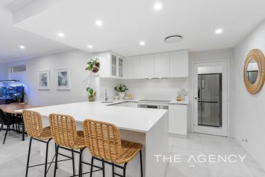 House For Sale - WA - Treeby - 6164 - Effortless Style & Class – Your Dream Home Awaits!  (Image 2)