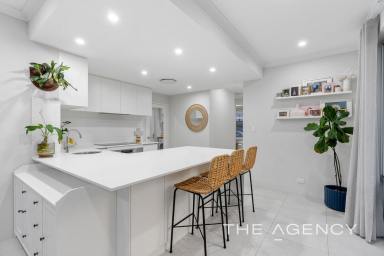 House For Sale - WA - Treeby - 6164 - Effortless Style & Class – Your Dream Home Awaits!  (Image 2)