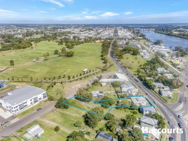 House For Lease - QLD - Bundaberg East - 4670 - 4 Bedroom Family Home with Renovated Bathroom! (Image 2)