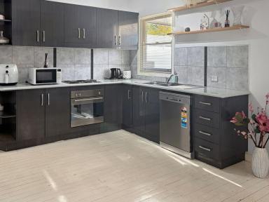 House For Sale - NSW - Leeton - 2705 - CHARMING CORNER BLOCK - PERFECT FOR FIRST HOME BUYERS OR INVESTORS  (Image 2)