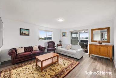 House For Lease - NSW - Moss Vale - 2577 - Family Living with Modern Comforts - Walk to Town (Image 2)