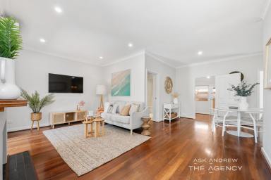 House For Sale - WA - Alfred Cove - 6154 - Entertainers Renovated Character Home  (Image 2)