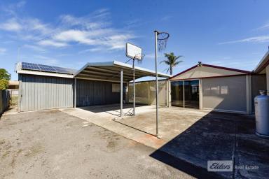 House For Sale - SA - Millicent - 5280 - 5 BEDROOM 2 BATHROOM HOME IN POPULAR NORTH AREA  (Image 2)