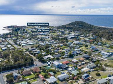 House For Sale - TAS - Bicheno - 7215 - Cosy, Convenient & Care-free (Image 2)