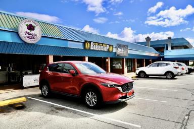 Retail For Sale - QLD - Slacks Creek - 4127 - Rare Opportunity Busy shopping complex for investor or business owners  (Image 2)