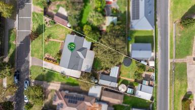 House For Sale - NSW - Goulburn - 2580 - Stylish Family Living on a Generous 1,043m² Block in Sought-After West Goulburn  (Image 2)