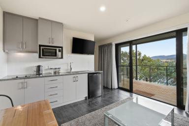 House For Lease - TAS - New Norfolk - 7140 - Peaceful retreat  (Image 2)