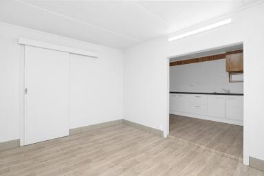 House Leased - QLD - Park Ridge - 4125 - HOME FOR RENT...NO BOND...NO CONTRACT... 40+ LIVING  (Image 2)