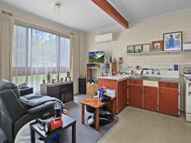 Block of Units For Sale - VIC - Lucknow - 3875 - SOLID DUAL INCOME INVESTMENT OPPORTUNITY  (Image 2)