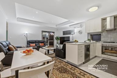 House For Sale - WA - Westminster - 6061 - MODERN LIVING!  (Image 2)