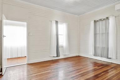 House For Sale - QLD - Rockville - 4350 - Updated Cottage Close to the New Hospital (Image 2)