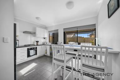 Townhouse For Sale - WA - Mandurah - 6210 - Ready and Waiting for you - bring your gear and prepare to enjoy inner city living with nothing left to do!  (Image 2)