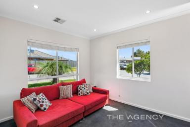 House For Sale - WA - Aveley - 6069 - Spacious Living in the Heart of Aveley  (Image 2)