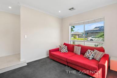 House For Sale - WA - Aveley - 6069 - Spacious Living in the Heart of Aveley  (Image 2)