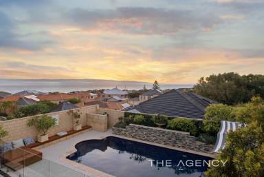 House For Sale - WA - Mindarie - 6030 - ELEVATED HAMPTONS STYLE LIVING WITH OUTSTANDING OCEAN VIEWS  (Image 2)